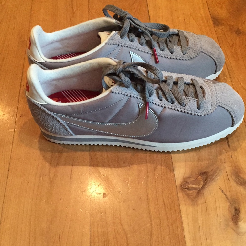 Nike Cortez Shoes - Picture 2 of 6